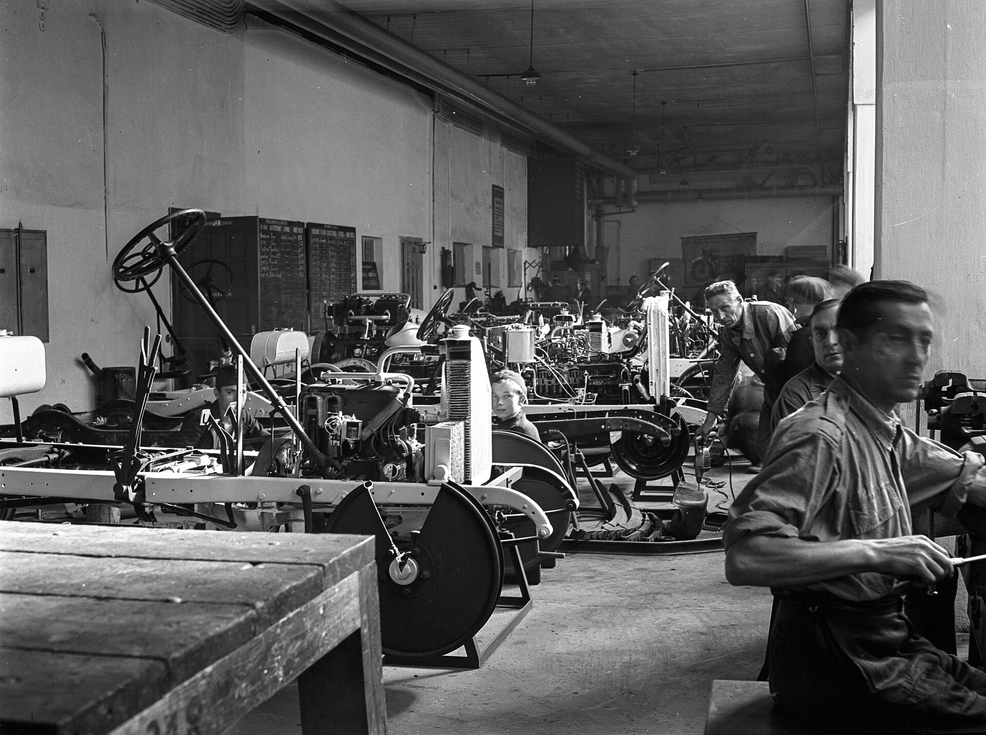 Vendeur / Vendeuse automobile : le métier en situation
